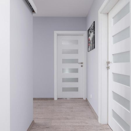 Cracow Pradnik Spacious & Family Apartment With 3 Bedroom By Renters Prestige Krakow Ngoại thất bức ảnh
