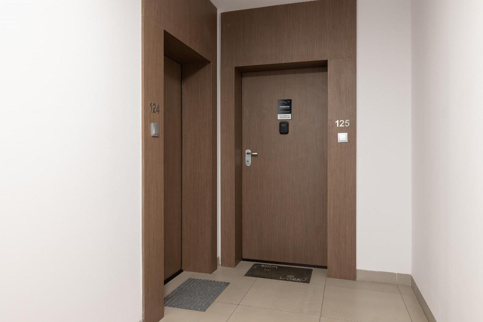 Cracow Pradnik Spacious & Family Apartment With 3 Bedroom By Renters Prestige Krakow Ngoại thất bức ảnh