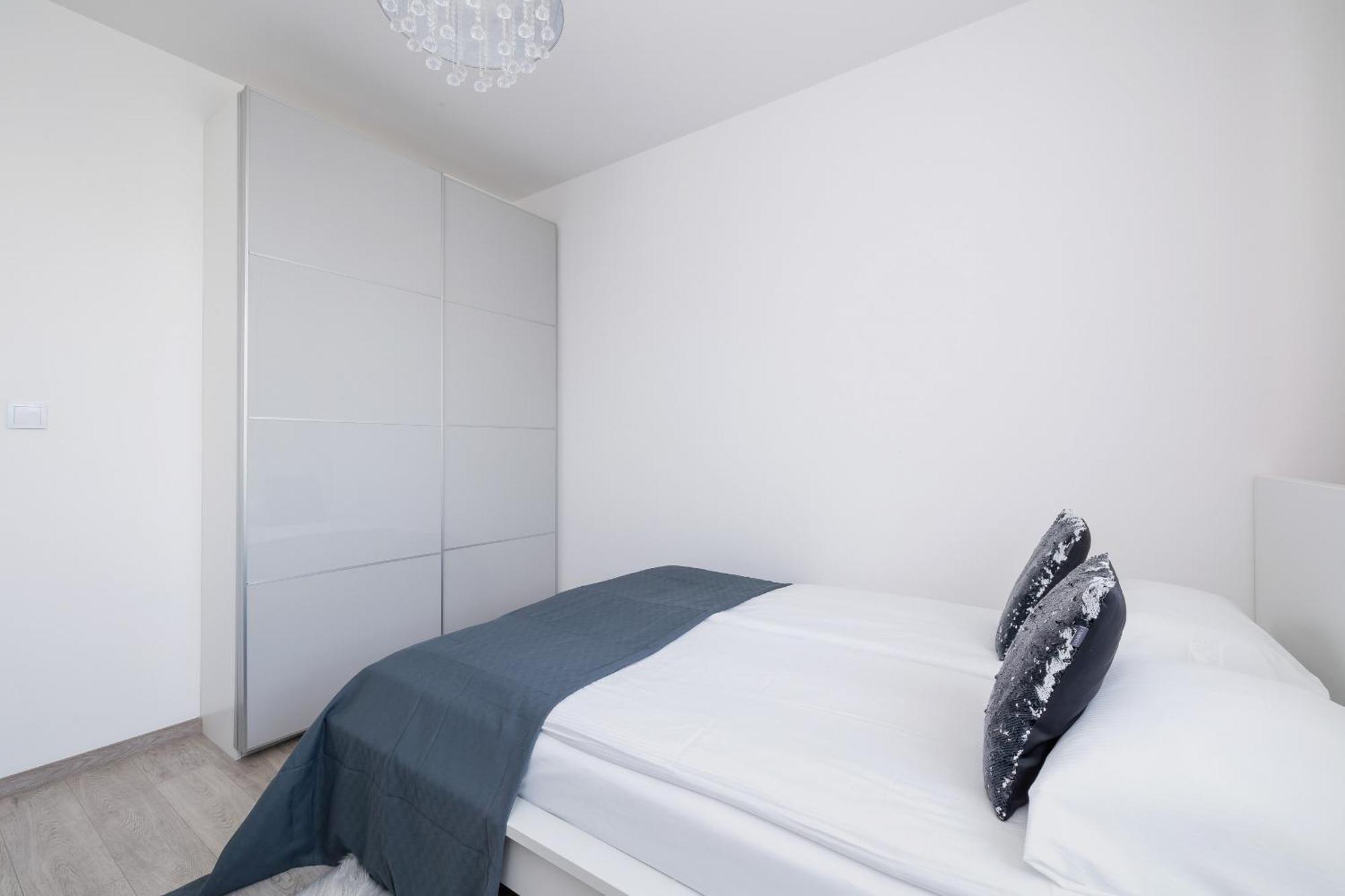 Cracow Pradnik Spacious & Family Apartment With 3 Bedroom By Renters Prestige Krakow Ngoại thất bức ảnh